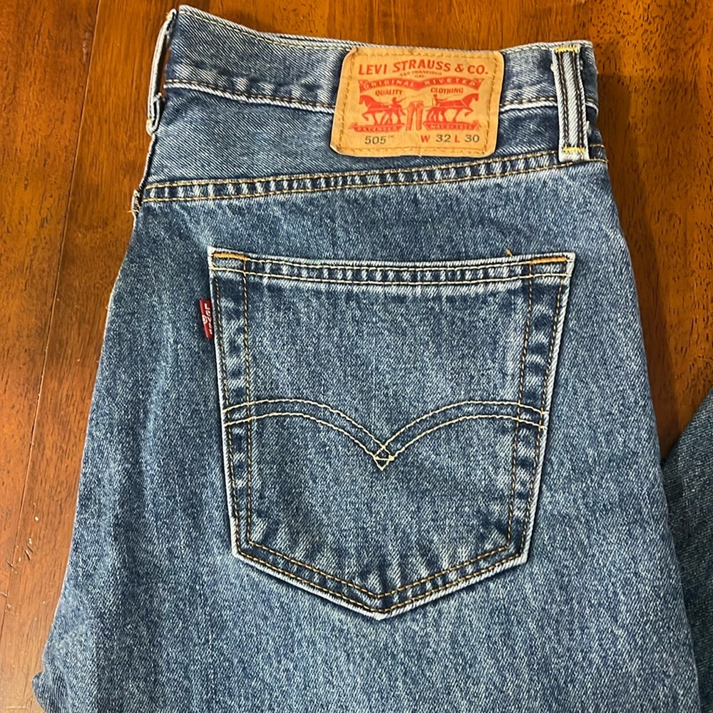 Men’s Levi 505 Jeans size 32W/30L
